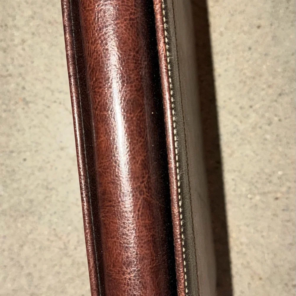 The Unbranded Brand stylish brown